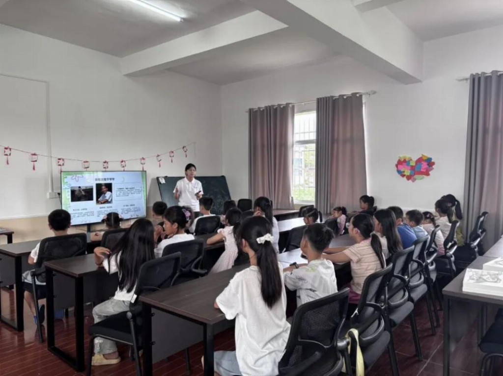 青春三下乡|深耕基层育新苗，青春宣讲践初心— 南昌科技职业大学数字艺术学院赴千善乡开展暑期公益课堂(图2)