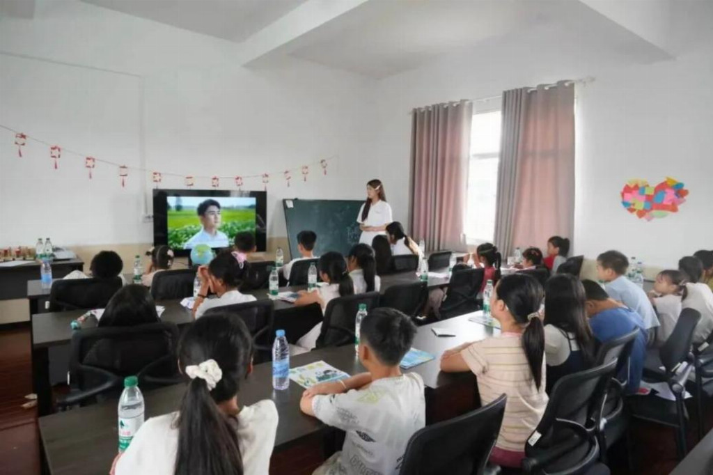 青春三下乡|深耕基层育新苗，青春宣讲践初心— 南昌科技职业大学数字艺术学院赴千善乡开展暑期公益课堂(图7)