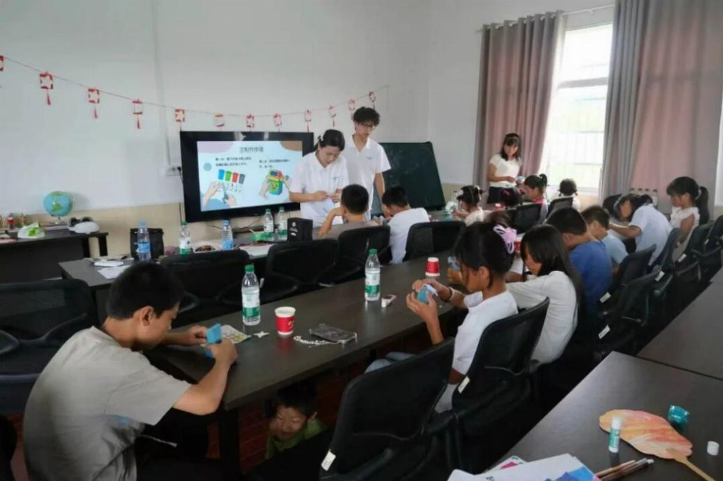 青春三下乡|深耕基层育新苗，青春宣讲践初心— 南昌科技职业大学数字艺术学院赴千善乡开展暑期公益课堂(图10)